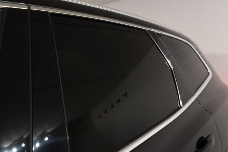 Volvo XC60 T5 250PK Automaat AWD Inscription / Navigatie / Cruise Control / Panorama Dak / Leder / LM Velgen /