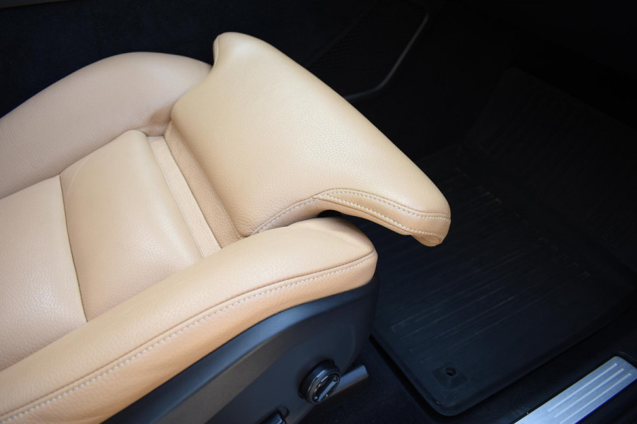 Volvo XC60 T5 250PK Automaat AWD Inscription / Navigatie / Cruise Control / Panorama Dak / Leder / LM Velgen /