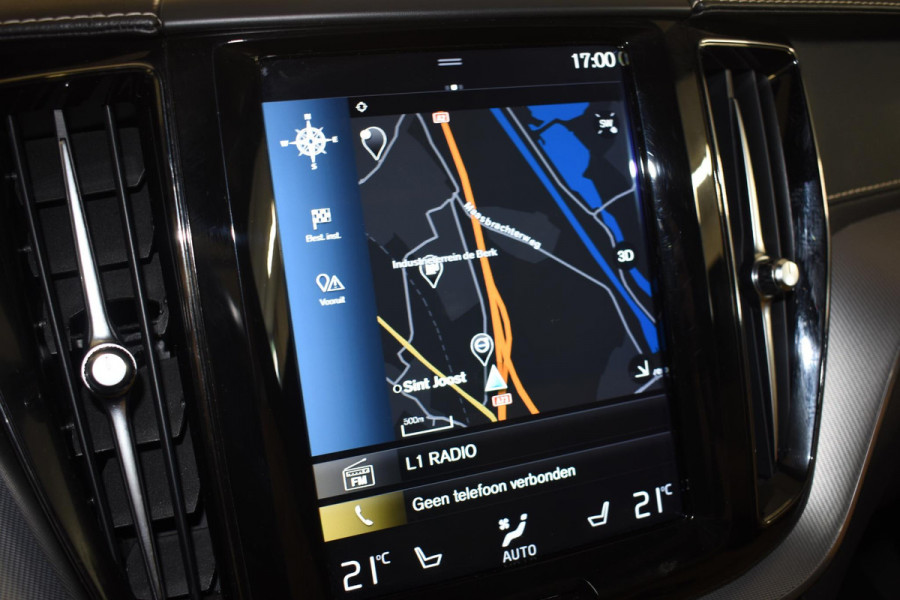 Volvo XC60 T5 250PK Automaat AWD Inscription / Navigatie / Cruise Control / Panorama Dak / Leder / LM Velgen /