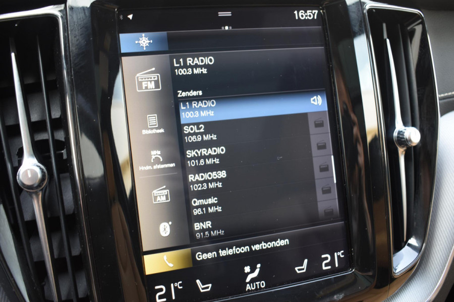 Volvo XC60 T5 250PK Automaat AWD Inscription / Navigatie / Cruise Control / Panorama Dak / Leder / LM Velgen /
