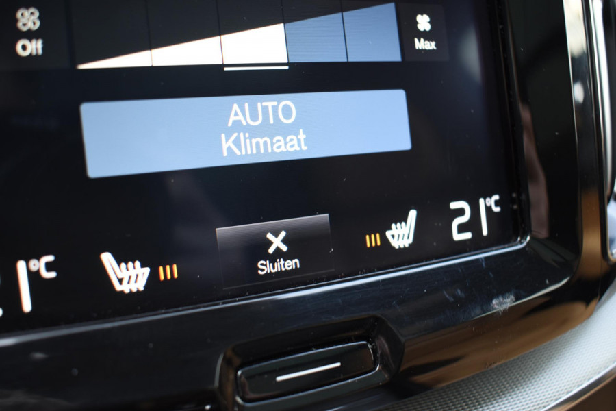 Volvo XC60 T5 250PK Automaat AWD Inscription / Navigatie / Cruise Control / Panorama Dak / Leder / LM Velgen /