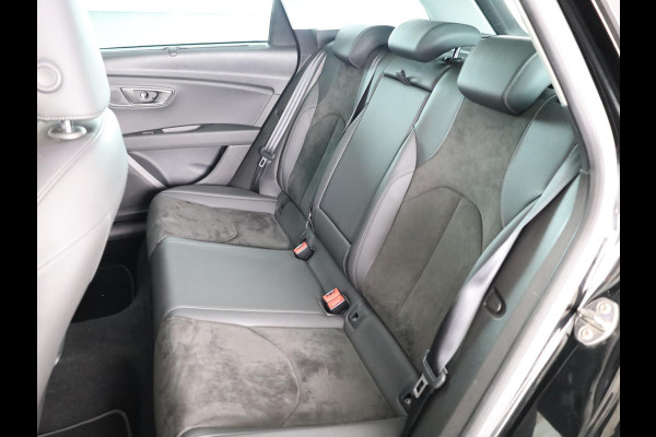 Seat León ST 1.4 EcoTSI Xcellence 150pk | Panoramadak | Full Led koplampen | 17 inch lichtmetalen velgen | Navigatie