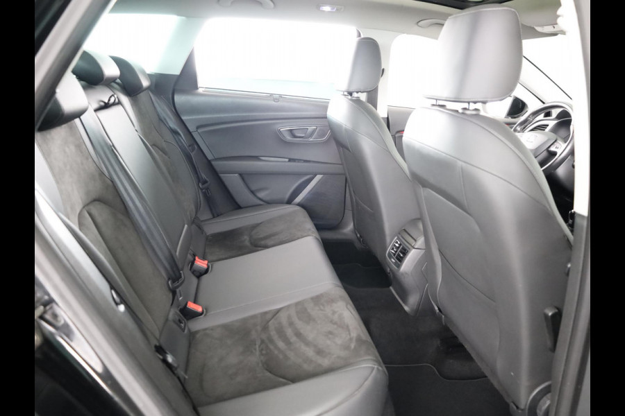 Seat León ST 1.4 EcoTSI Xcellence 150pk | Panoramadak | Full Led koplampen | 17 inch lichtmetalen velgen | Navigatie