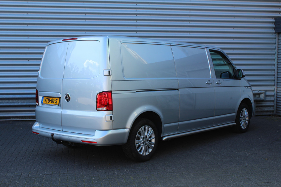 Volkswagen Transporter 2.0 TDI 150pk L2H1 Bulli DSG NL-Auto NAP Airco Cruise Navi Camera 17"LMV Sidebars Trekhaak 2500kg