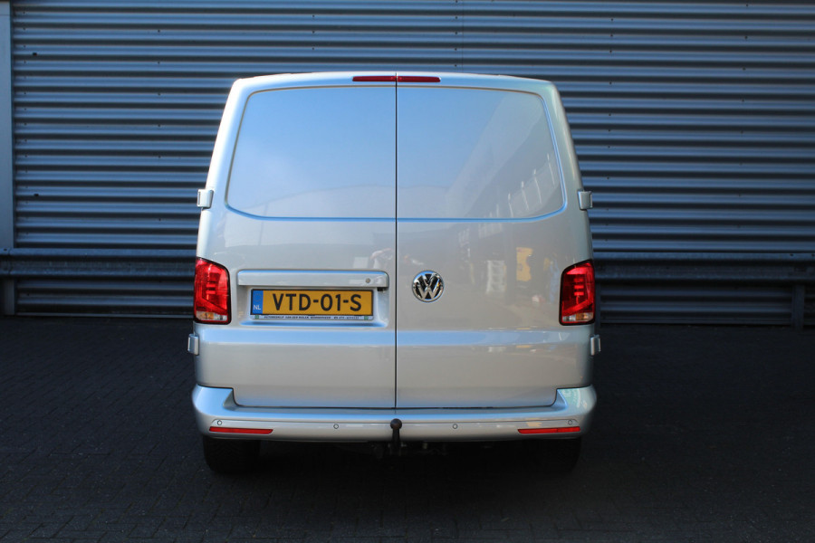 Volkswagen Transporter 2.0 TDI 150pk L2H1 Bulli DSG NL-Auto NAP Airco Cruise Navi Camera 17"LMV Sidebars Trekhaak 2500kg