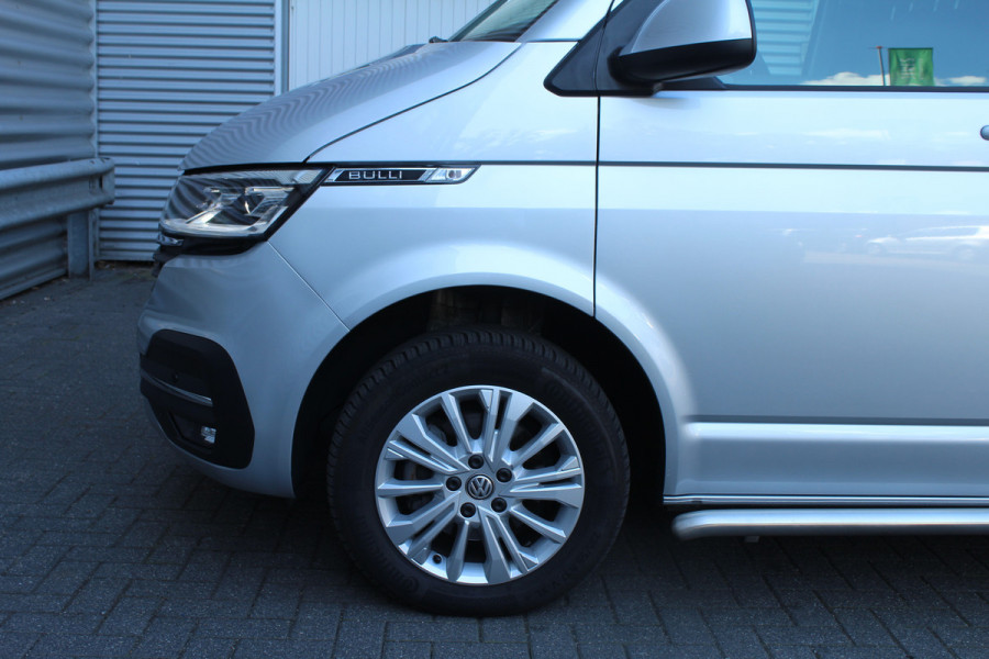 Volkswagen Transporter 2.0 TDI 150pk L2H1 Bulli DSG NL-Auto NAP Airco Cruise Navi Camera 17"LMV Sidebars Trekhaak 2500kg