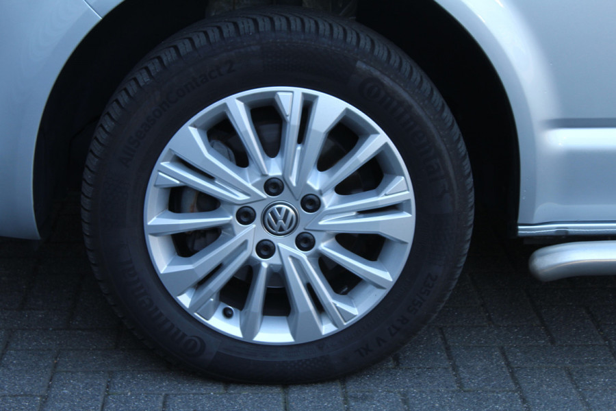 Volkswagen Transporter 2.0 TDI 150pk L2H1 Bulli DSG NL-Auto NAP Airco Cruise Navi Camera 17"LMV Sidebars Trekhaak 2500kg