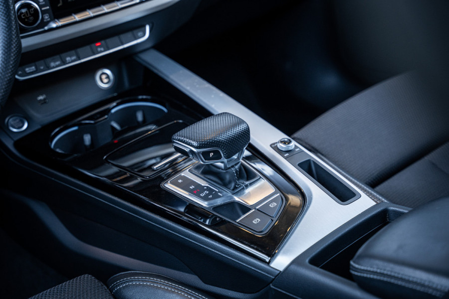 Audi A4 Avant 35 TFSI S edition - S Line | Panorama | ACC | Keyless | Camera