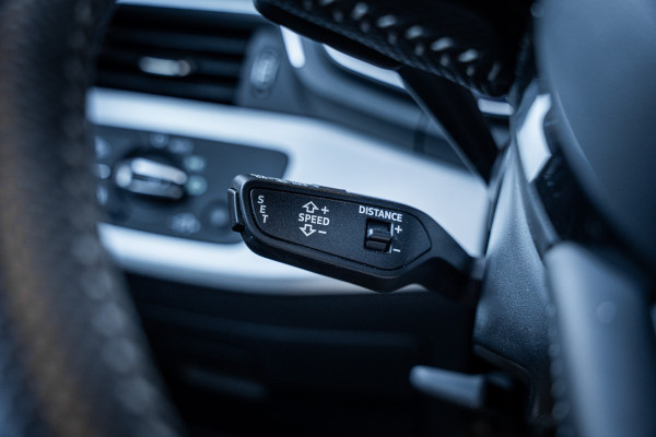 Audi A4 Avant 35 TFSI S edition - S Line | Panorama | ACC | Keyless | Camera