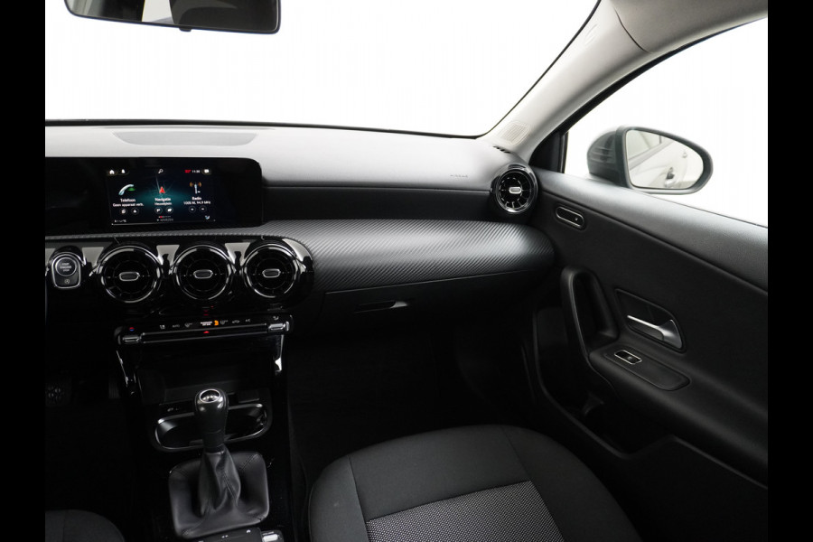 Mercedes-Benz A-Klasse 180 Sedan Navi Ecc Camera Cruise Control Pdc Keyless Stoelverwarming Regen-Lichtsensor Led Lmv Bluetooth