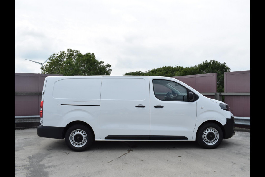 Peugeot e-Expert EV L3 75 kWh 3 ZITS | 0% RENTE | NAVI & CARPLAY | ACHTERUITRIJCAMERA MET SENSOREN | E.C.C. | UIT VOORRAAD LEVERBAAR