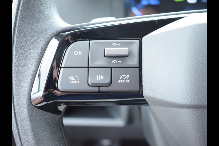 Peugeot e-Expert EV L3 75 kWh 3 ZITS | 0% RENTE | NAVI & CARPLAY | ACHTERUITRIJCAMERA MET SENSOREN | E.C.C. | UIT VOORRAAD LEVERBAAR