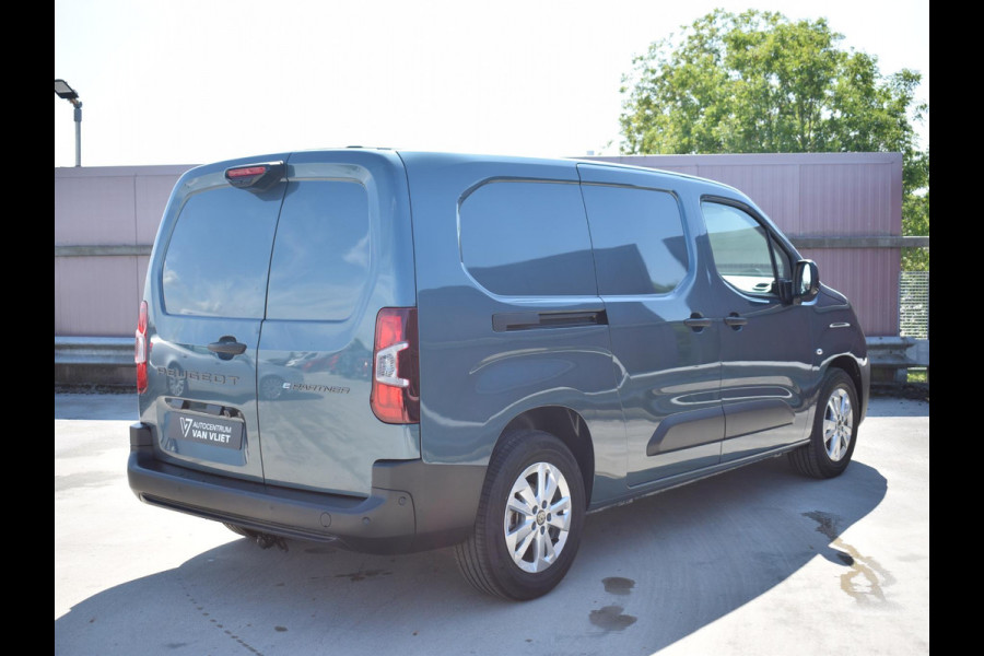 Peugeot e-Partner 136 L2 50 kWh | 0% rente | Apple Carplay | parkeersensoren + camera | navigatie | rijklaarprijs