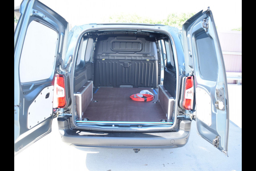 Peugeot e-Partner 136 L2 50 kWh | 0% rente | Apple Carplay | parkeersensoren + camera | navigatie | rijklaarprijs