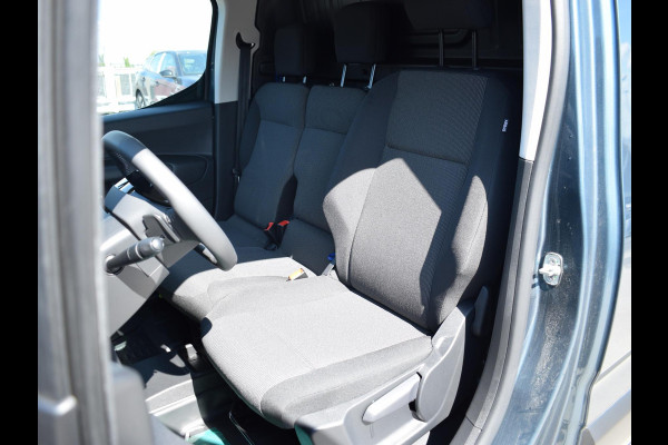 Peugeot e-Partner 136 L2 50 kWh | 0% rente | Apple Carplay | parkeersensoren + camera | navigatie | rijklaarprijs