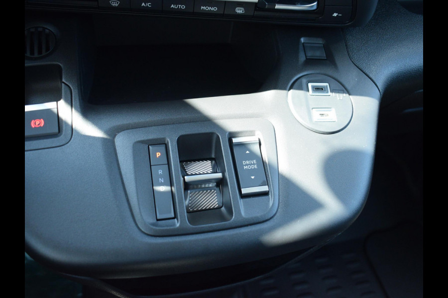 Peugeot e-Partner 136 L2 50 kWh | 0% rente | Apple Carplay | parkeersensoren + camera | navigatie | rijklaarprijs