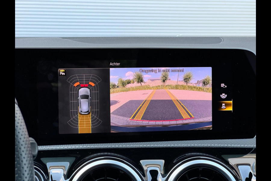Mercedes-Benz A-Klasse 180 Business Solution AMG Pano/Camera