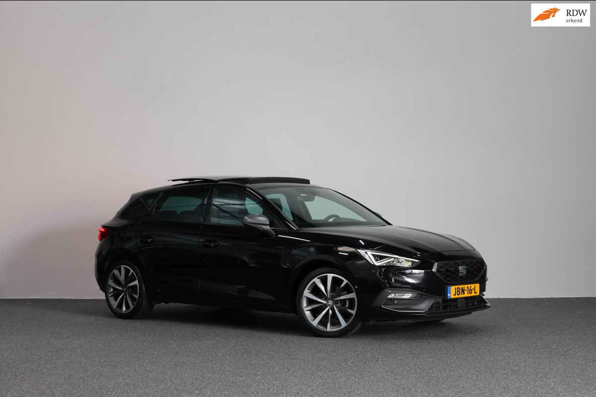 Seat Leon 1.5 eTSI FR LED/SFEER/VIRTUAL/PANORAMADAK/S.VERWARMING/18' LMV/CAM/ACC/ECC/12 MND GARANTIE! Seat Leon 1.5 eTSI FR LED/SFEER/VIRTUAL/PANORAMADAK/S.VERWARMING/18' LMV/CAM/ACC/ECC/12 MND GARANTIE!