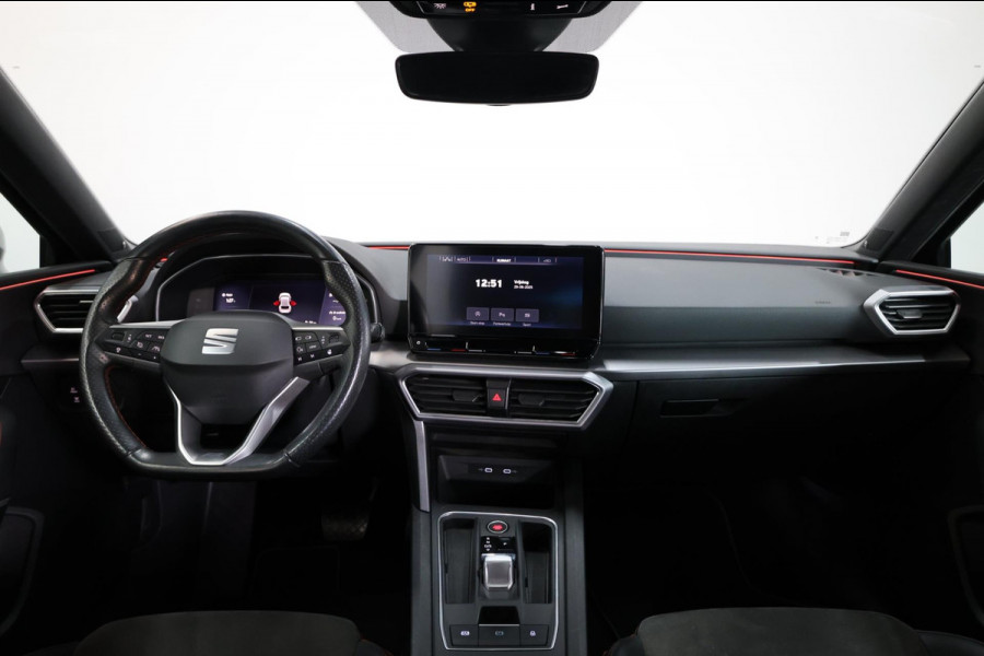 Seat Leon 1.5 eTSI FR LED/SFEER/VIRTUAL/PANORAMADAK/S.VERWARMING/18' LMV/CAM/ACC/ECC/12 MND GARANTIE!