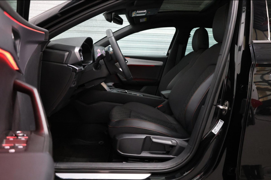 Seat Leon 1.5 eTSI FR LED/SFEER/VIRTUAL/PANORAMADAK/S.VERWARMING/18' LMV/CAM/ACC/ECC/12 MND GARANTIE!