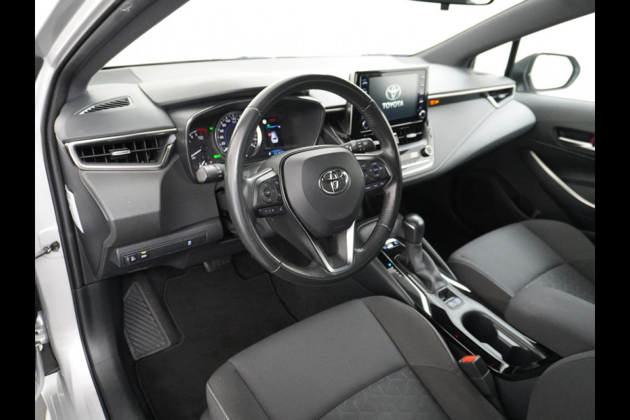 Toyota Corolla Touring Sports 1.8 Hybrid Active VAN: 19.900,- VOOR: 17.877,- UW HERFSTVOORDEEL: 2.023,- ORIG. NL. NAP KM. | CAMERA  DEALER ONDERHOUDEN | 10 JAAR TOYOTAGARANTIE