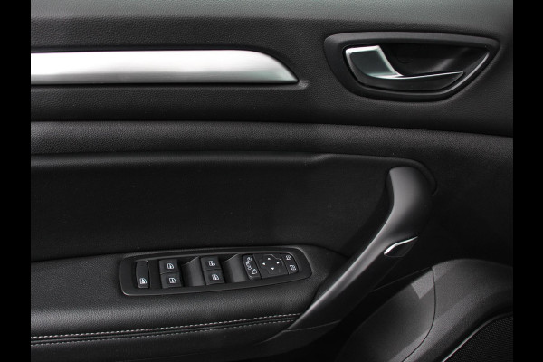 Renault MEGANE Estate 1.6 E-Tech PHEV 160pk Techno Leder Pack Airco|ECC Navi Carplay PDC VA + Camera Trekhaak Massage Full LED 160 pk