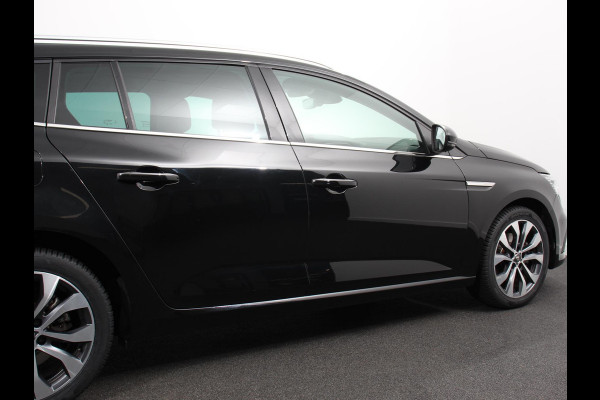 Renault MEGANE Estate 1.6 E-Tech PHEV 160pk Techno Leder Pack Airco|ECC Navi Carplay PDC VA + Camera Trekhaak Massage Full LED 160 pk