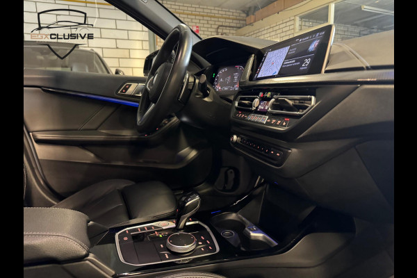 BMW 1-serie M135i xDrive Business Edition Plus PANO | ACC | LANEASSIST | BLINDSPOT | BOMVOL!
