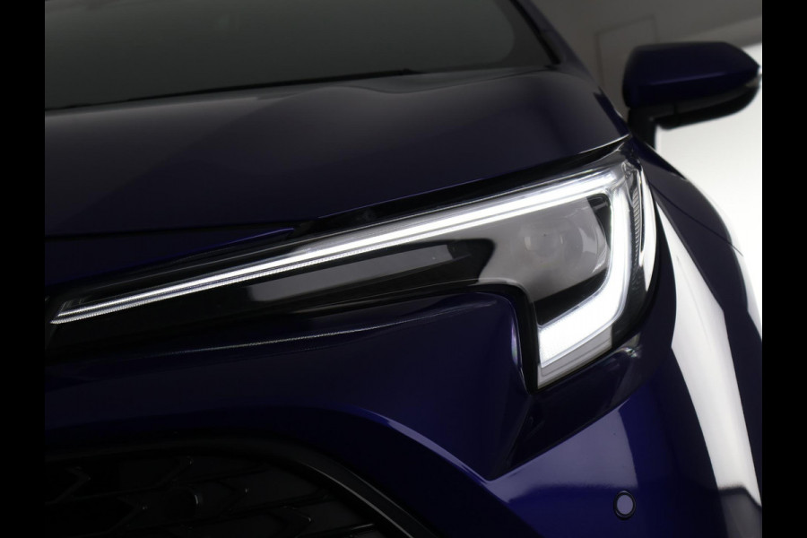 Toyota Corolla High Power Hybrid 200 Dynamic | Dodehoek detectie | Stoel-/Stuurverwarming | Parkeersensoren | Apple Carplay & AndroidAUTO