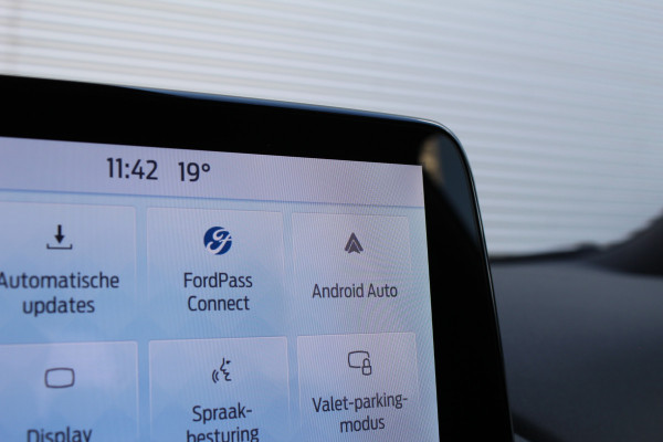 Ford Puma 1.0 EcoBoost Hybrid 125PK ST-Line X | B&O | BLIS | Adaptieve Cruise | Winterpack | Navigatie