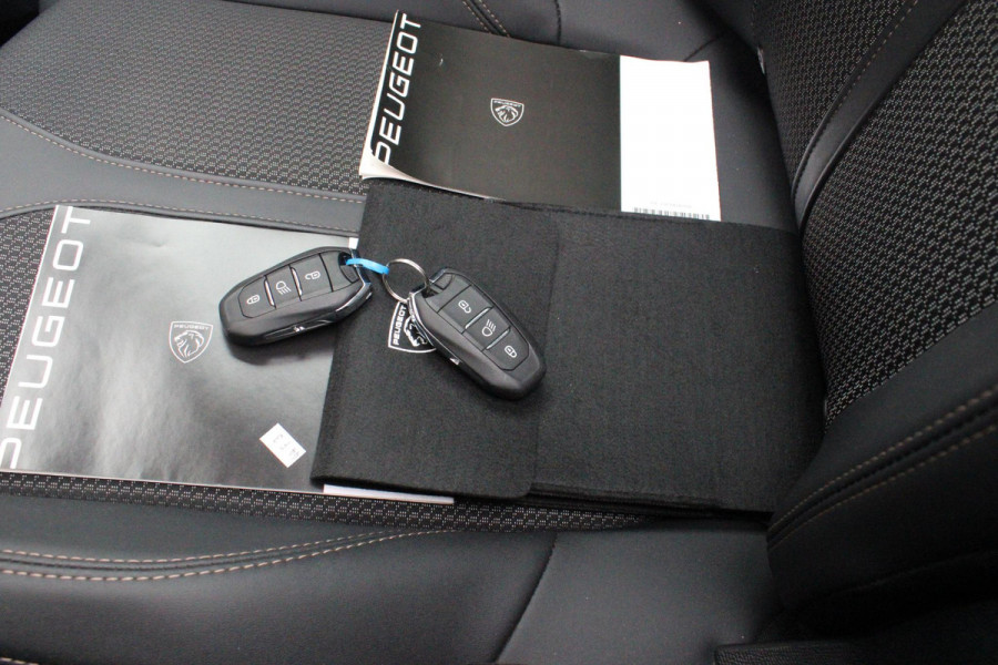 Peugeot 3008 1.6 HYbrid4 300PK GT 4WD | PANORAMISCH SCHUIF/KANTEL DAK | 19" LICHTMETALEN VELGEN "BLACK PACK" | DODEHOEK DETECTIE | NAVIGATIE | APPLE CARPLAY/ANDROID AUTO | ADAPTIVE CRUISE CONTROL | ACHTERUITRIJ CAMERA | PARKEERSENSOREN VOOR EN ACHTER | FULL LED KOPLAMPEN | CLIMATE CONTROL | DAB+ RADIO |
