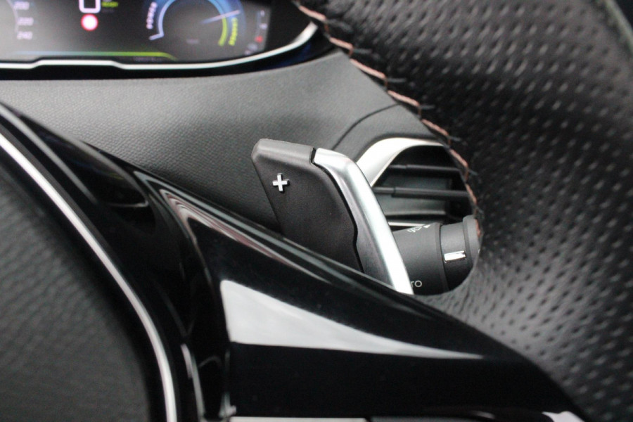Peugeot 3008 1.6 HYbrid4 300PK GT 4WD | PANORAMISCH SCHUIF/KANTEL DAK | 19" LICHTMETALEN VELGEN "BLACK PACK" | DODEHOEK DETECTIE | NAVIGATIE | APPLE CARPLAY/ANDROID AUTO | ADAPTIVE CRUISE CONTROL | ACHTERUITRIJ CAMERA | PARKEERSENSOREN VOOR EN ACHTER | FULL LED KOPLAMPEN | CLIMATE CONTROL | DAB+ RADIO |