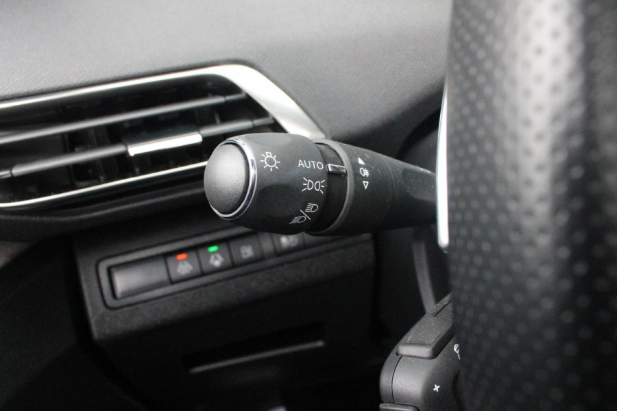 Peugeot 3008 1.6 HYbrid4 300PK GT 4WD | PANORAMISCH SCHUIF/KANTEL DAK | 19" LICHTMETALEN VELGEN "BLACK PACK" | DODEHOEK DETECTIE | NAVIGATIE | APPLE CARPLAY/ANDROID AUTO | ADAPTIVE CRUISE CONTROL | ACHTERUITRIJ CAMERA | PARKEERSENSOREN VOOR EN ACHTER | FULL LED KOPLAMPEN | CLIMATE CONTROL | DAB+ RADIO |