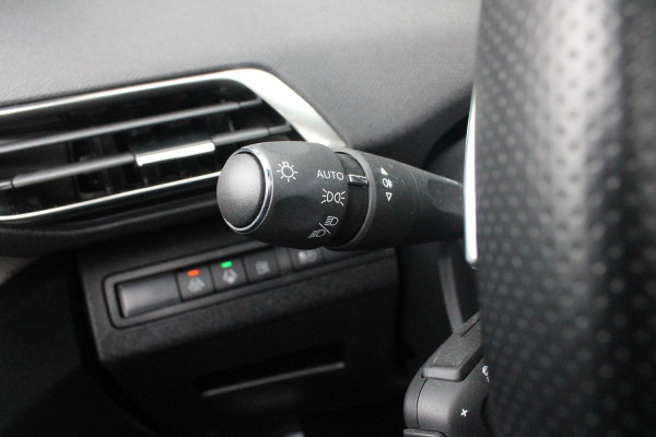 Peugeot 3008 1.6 HYbrid4 300PK GT 4WD | PANORAMISCH SCHUIF/KANTEL DAK | 19" LICHTMETALEN VELGEN "BLACK PACK" | DODEHOEK DETECTIE | NAVIGATIE | APPLE CARPLAY/ANDROID AUTO | ADAPTIVE CRUISE CONTROL | ACHTERUITRIJ CAMERA | PARKEERSENSOREN VOOR EN ACHTER | FULL LED KOPLAMPEN | CLIMATE CONTROL | DAB+ RADIO |