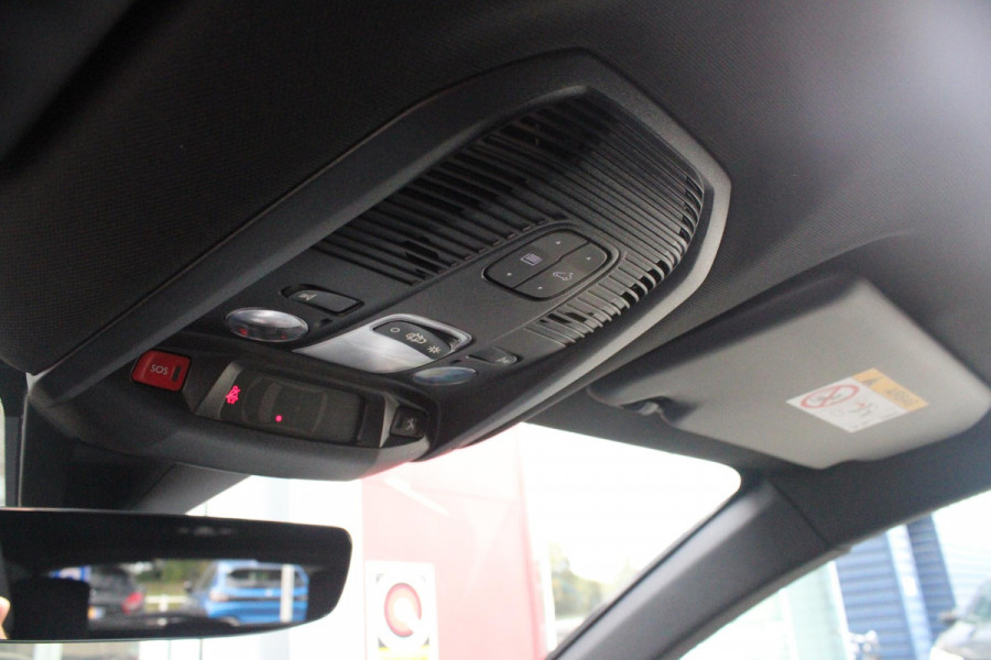 Peugeot 3008 1.6 HYbrid4 300PK GT 4WD | PANORAMISCH SCHUIF/KANTEL DAK | 19" LICHTMETALEN VELGEN "BLACK PACK" | DODEHOEK DETECTIE | NAVIGATIE | APPLE CARPLAY/ANDROID AUTO | ADAPTIVE CRUISE CONTROL | ACHTERUITRIJ CAMERA | PARKEERSENSOREN VOOR EN ACHTER | FULL LED KOPLAMPEN | CLIMATE CONTROL | DAB+ RADIO |