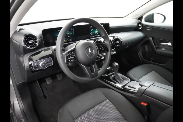 Mercedes-Benz A-Klasse 180 Sedan Navi Ecc Camera Cruise Control Pdc Keyless Stoelverwarming Regen-Lichtsensor Led Lmv Bluetooth