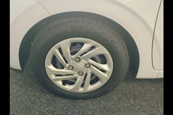 Hyundai i10 1.0 Comfort Smart AUTOMAAT uit 2024 Rijklaar + Fabrieksgarantie tot 04-2029 Henk Jongen Auto's in Helmond,  al 50 jaar service zoals 't hoort!