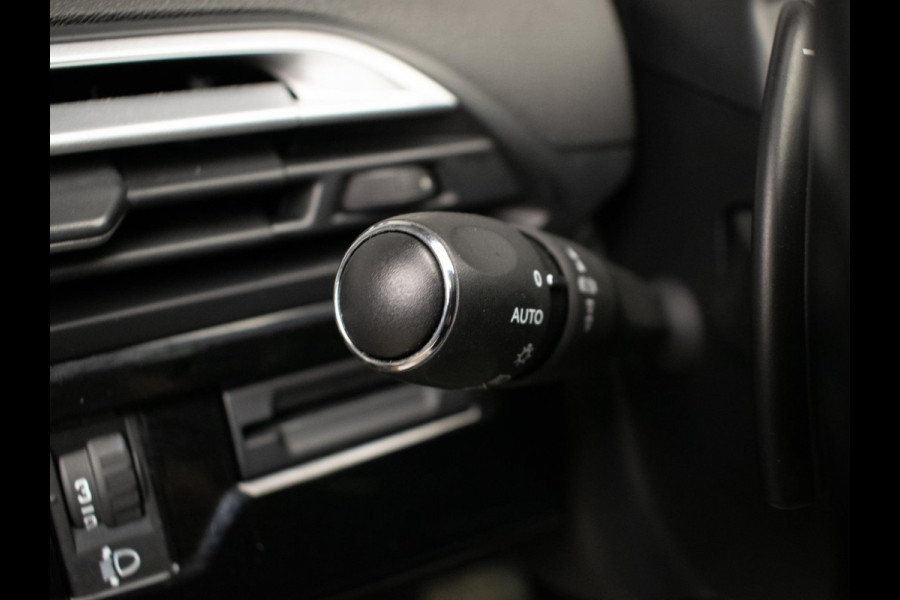 Citroën Grand C4 Spacetourer 1.2 PureTech Shine Sport 7p (PANORAMADAK,NAVI,CAMERA,LMVELGEN,CRUISE,CLIMATE,SPORTSTOELEN,NETTESTAAT)