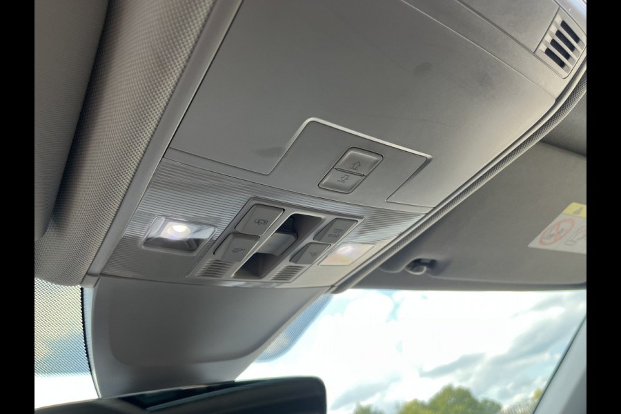 Volkswagen Tiguan Allspace 1.4 TSI Comfortline Business 7p. | Pano | Trekhaak | Stoelverwarming | Navi | ACC | App-connect | Elek. achterklep | All-seasons |
