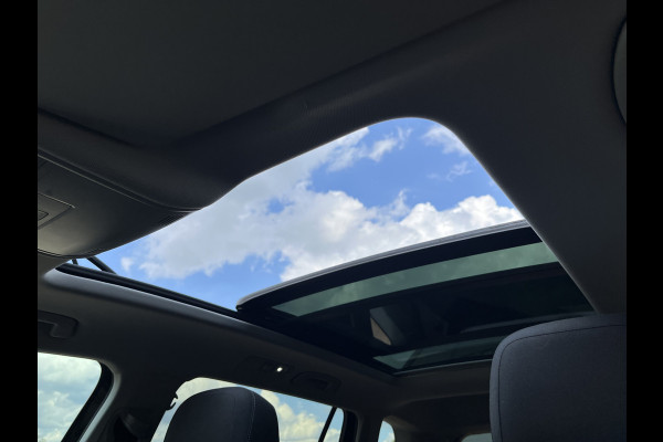 Volkswagen Tiguan Allspace 1.4 TSI Comfortline Business 7p. | Pano | Trekhaak | Stoelverwarming | Navi | ACC | App-connect | Elek. achterklep | All-seasons |