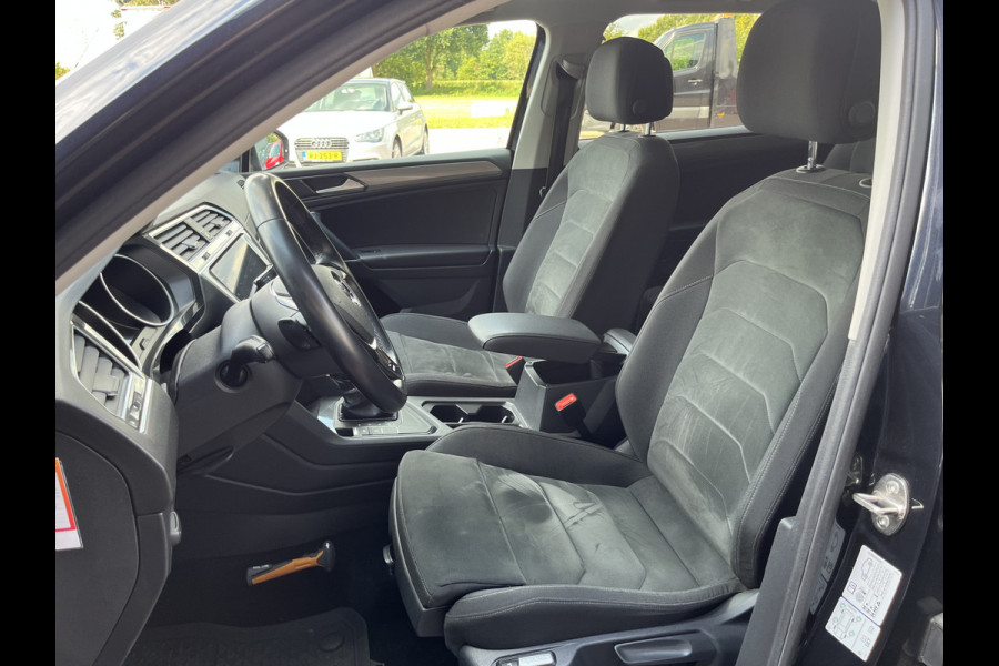 Volkswagen Tiguan Allspace 1.4 TSI Comfortline Business 7p. | Pano | Trekhaak | Stoelverwarming | Navi | ACC | App-connect | Elek. achterklep | All-seasons |