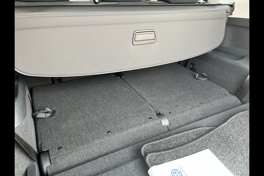 Volkswagen Tiguan Allspace 1.4 TSI Comfortline Business 7p. | Pano | Trekhaak | Stoelverwarming | Navi | ACC | App-connect | Elek. achterklep | All-seasons |