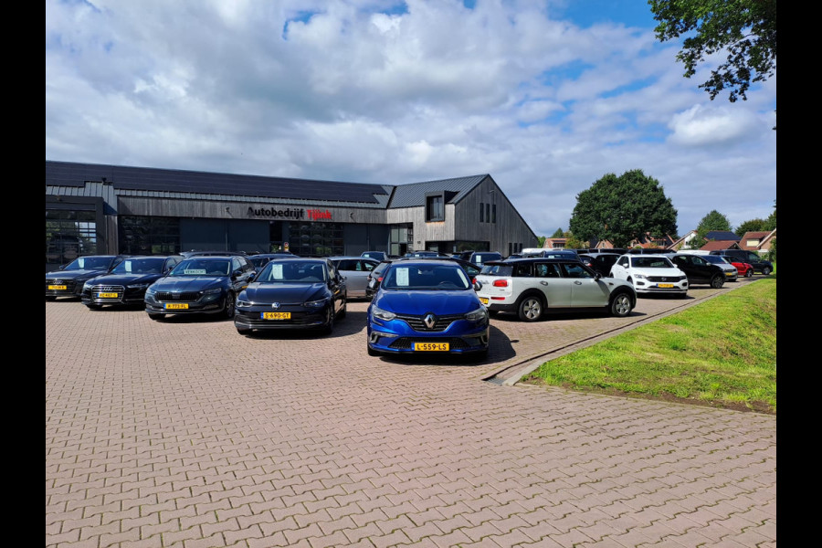 Volkswagen Tiguan Allspace 1.4 TSI Comfortline Business 7p. | Pano | Trekhaak | Stoelverwarming | Navi | ACC | App-connect | Elek. achterklep | All-seasons |