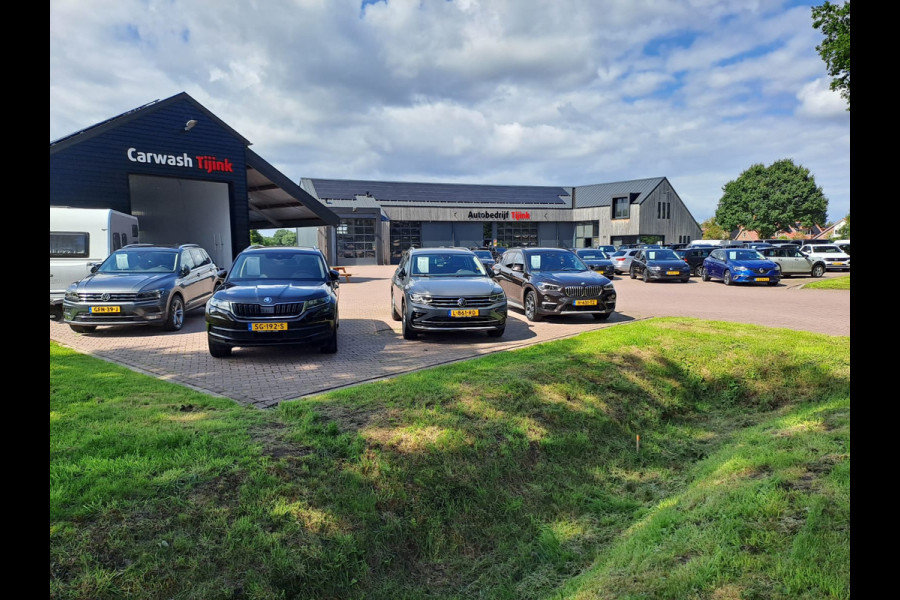 Volkswagen Tiguan Allspace 1.4 TSI Comfortline Business 7p. | Pano | Trekhaak | Stoelverwarming | Navi | ACC | App-connect | Elek. achterklep | All-seasons |