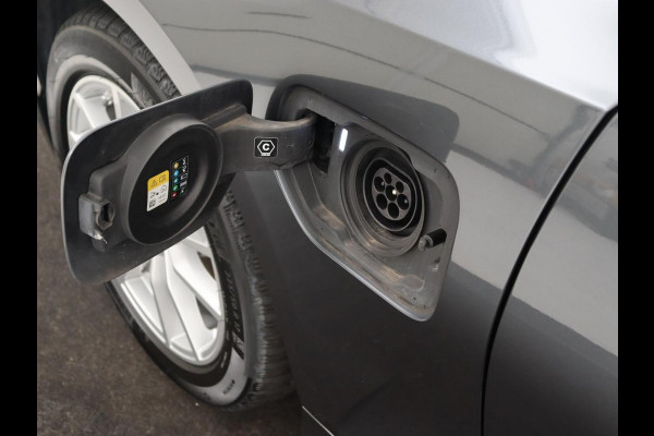 BMW 3-serie 320e Advantage | Leder | Sportstoelen | Stoelverwarming | Camera | Live Cockpit | Carplay | Navigatie | Full LED | Park Assist | PHEV | Plug In