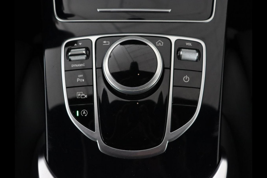 Mercedes-Benz C-Klasse 160 AMG Limited | Stoelverwarming | Leder/Alcantara | Digital Cockpit | Camera | Navigatie | Full LED | Park Assist