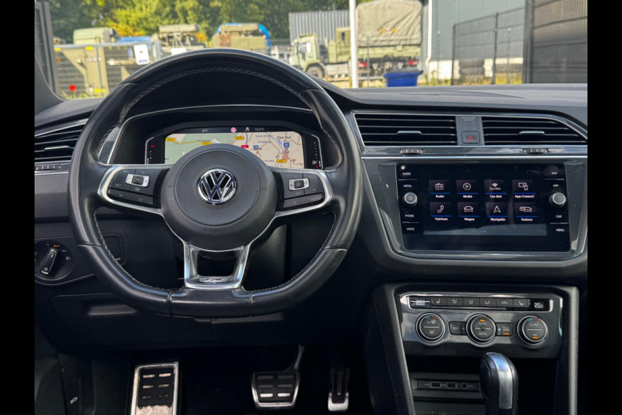 Volkswagen Tiguan 1.5 TSI HIGHLINE R-LINE PANORAMADAK 360 CAMERA CARPLAY VIRTUAL NAP NEDERLANDSE AUTO VOL LEDER LED