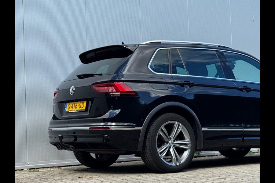 Volkswagen Tiguan 1.5 TSI HIGHLINE R-LINE PANORAMADAK 360 CAMERA CARPLAY VIRTUAL NAP NEDERLANDSE AUTO VOL LEDER LED
