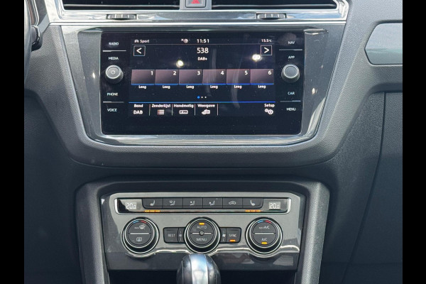 Volkswagen Tiguan 1.5 TSI HIGHLINE R-LINE PANORAMADAK 360 CAMERA CARPLAY VIRTUAL NAP NEDERLANDSE AUTO VOL LEDER LED