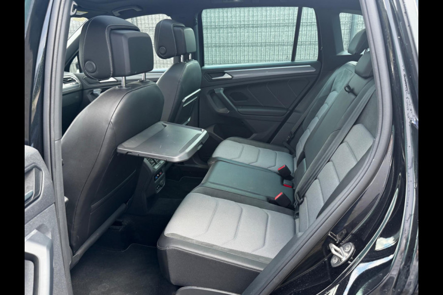 Volkswagen Tiguan 1.5 TSI HIGHLINE R-LINE PANORAMADAK 360 CAMERA CARPLAY VIRTUAL NAP NEDERLANDSE AUTO VOL LEDER LED